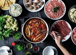 吃瓜群众吃火锅,吃瓜群众的热辣狂欢