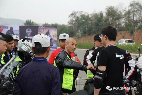陆军演习吃瓜群众,吃瓜群众围观盛况