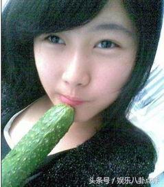 吃瓜群众女生背影,揭秘吃瓜群众女生背后的故事